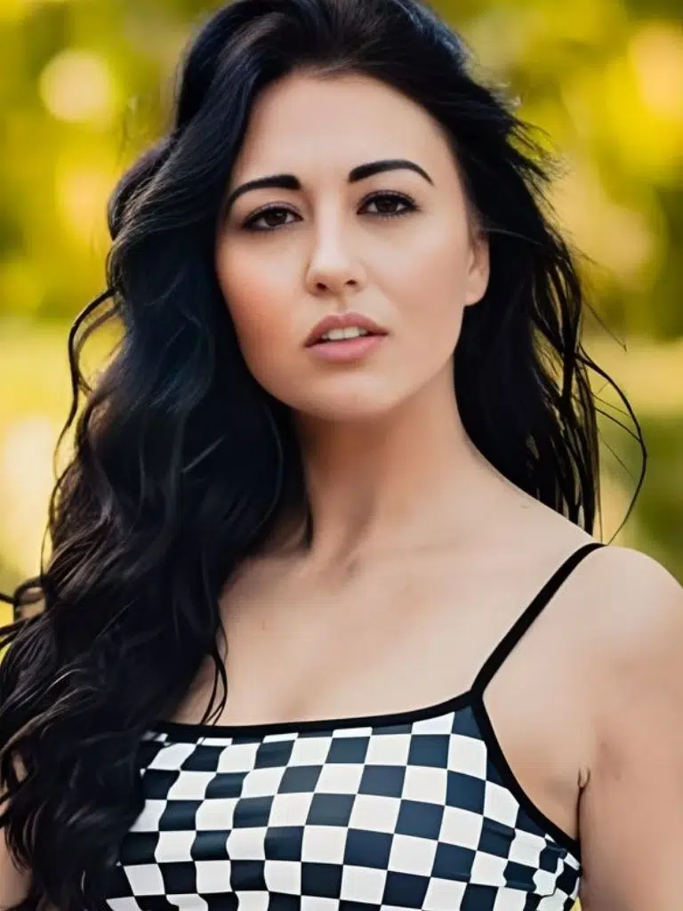 Bex Russ Biography: Wiki, Age, Career, Height, Weight, Boyfriend, Net Worth & More